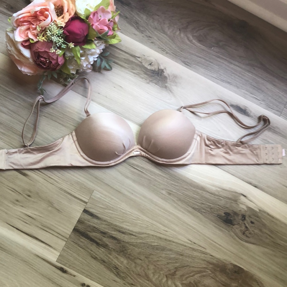 VS Fabulous convertible bra sz 32B